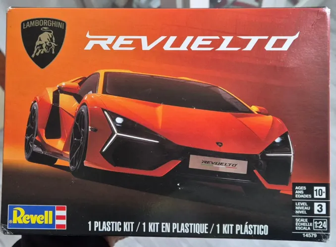 Kit plastimodelismo Lamborghini Revuelto Revell 1/24