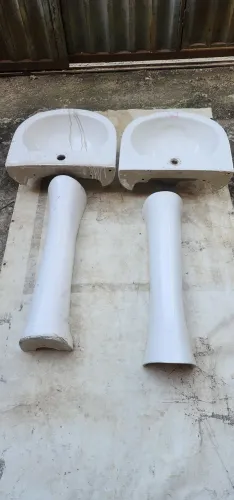Pias e colunas 70 reais cada