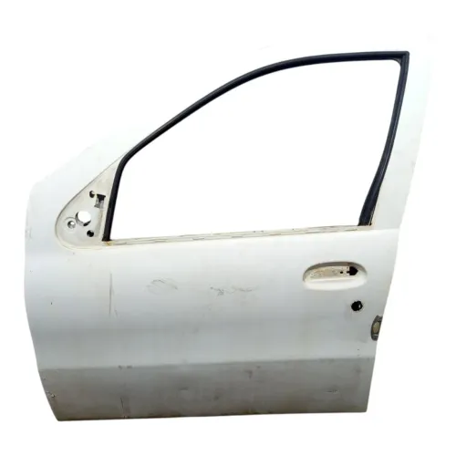 Porta Dianteira Esquerda Fiat Palio 1996 1997 1998 99 A 2000 Dianteira Esquerda Branco