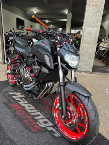 YAMAHA MT-07 2022 IMPECAVÉL - AQUI NA MARINGÁ MOTOS