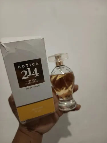 Perfume Golden gardênia <br>Usado poucas vezes.<br>Super cheiroso e chique.<br> *R$150,00*