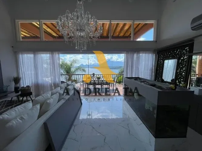 Venda de Casa em Condomínio com 4 quarto(s), 4 suíte(s), 277 m², por R$ 3.5 milhões, no co