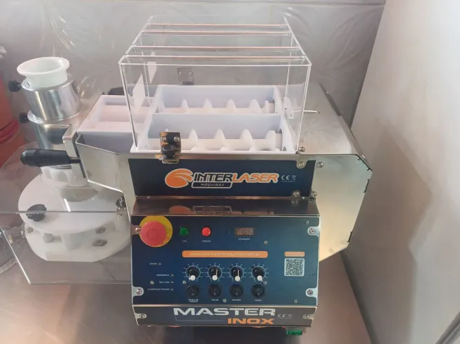 Vendo máquina de salgado