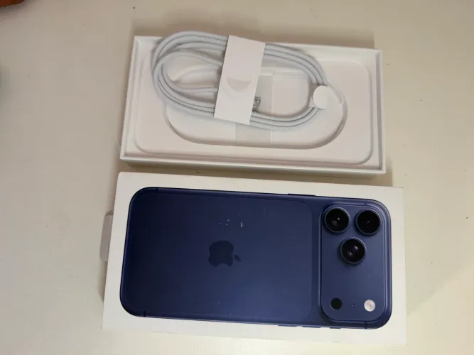 Cabo Original Apple + caixa 17 Pro Max Azul