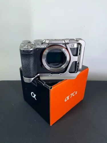 Sony A7C ii Silver *1 mês de uso*