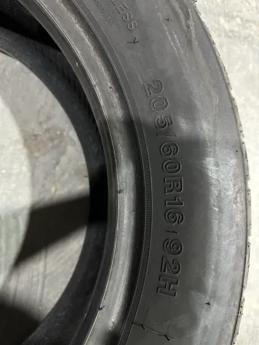Vendo pneu