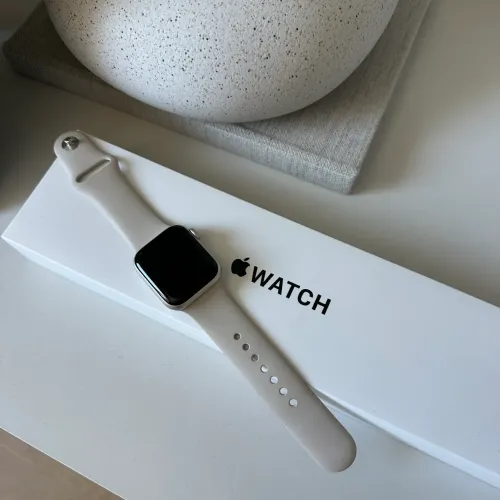Apple Watch SE 40mm GPS + Celular