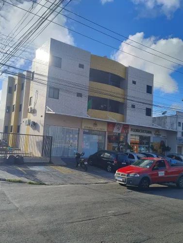Alugo Apartamento com 02 Qts no Bairro dos Estados em frente a Padaria Pão doce Pão