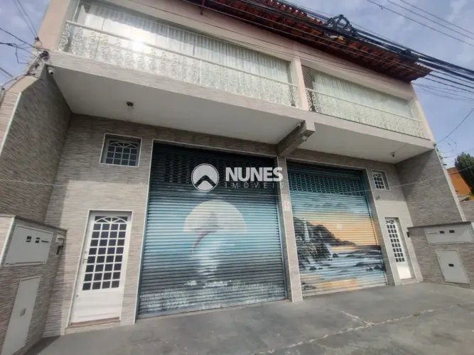 Ponto comercial com 134,68 m², salão livre e versátil.