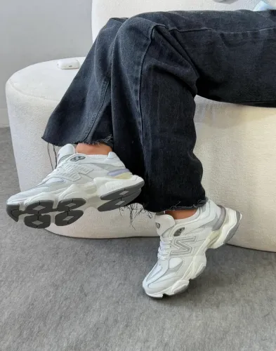 Tênis New Balance 9060