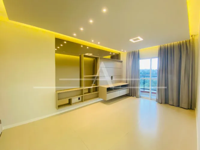 Apartamento Semi-Mobiliado com Suíte e Excelente Localização