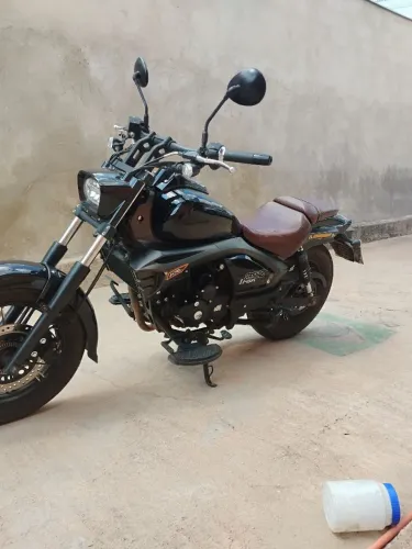 Moto robusta toda revisada