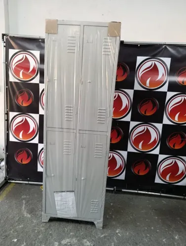 Armário Roupeiro De Aço 4 Portas Grandes Cor Cinza Cristal Chapa 26 novo