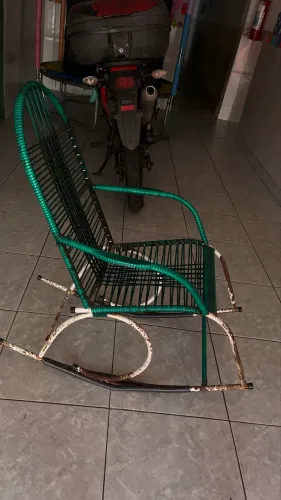 CADEIRA DE BALANÇO 