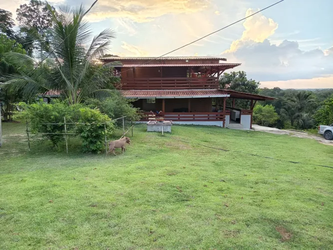 Vende-se sítio/chácara