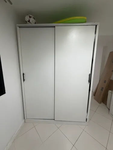 Guarda roupa solteiro 