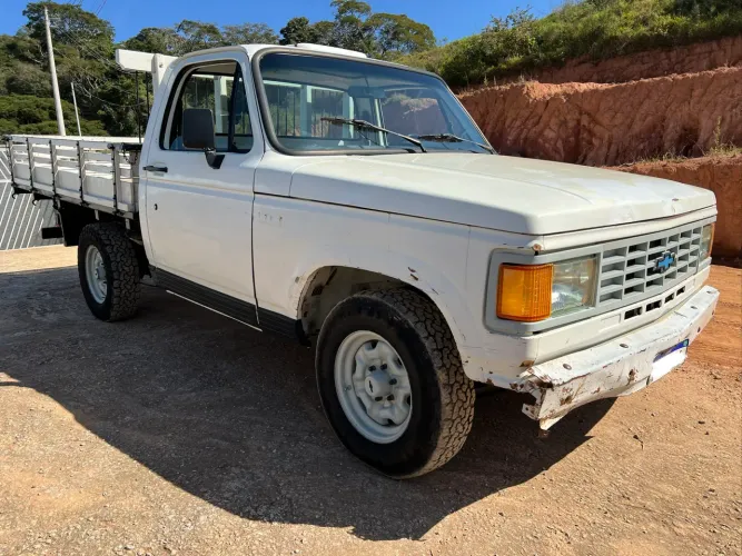 Chevrolet D-20 S / Luxe 3.9/4.0 Diesel 1989