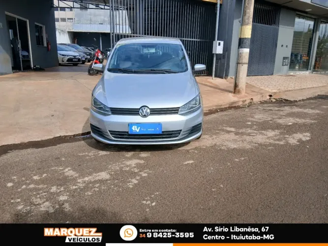 Volkswagen Fox Trendline 1.0 Flex 12V 5P 2015