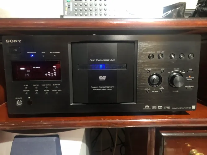 Disqueteira Sony DvpCx777ES 400Cds
