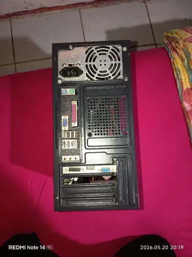 Cpu vendo acompanha mouse e teclado