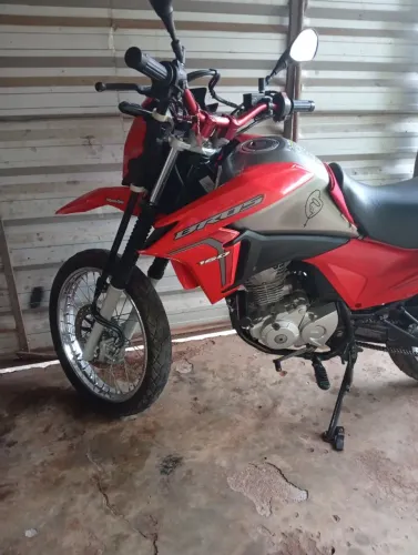 Bros 160 ano 2023