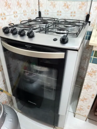 VENDO FOGÃO 4 BOCAS ELECTROLUX