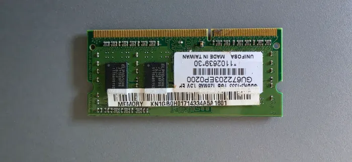 Módulo de memória RAM Unifosa de 1GB DDR3 SODIMM para notebook