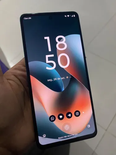 Estou vendendo meu celular G86 . 5 meses de uso tenho a Caixa dele e o Carregador