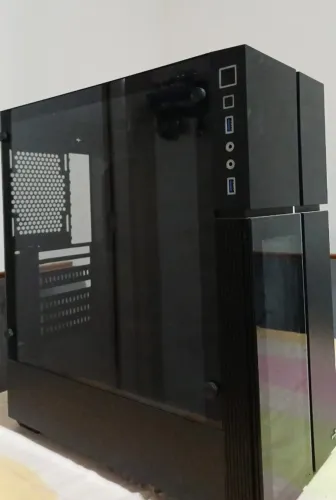 Gabinete Gamer Aerocool - Playa RGB