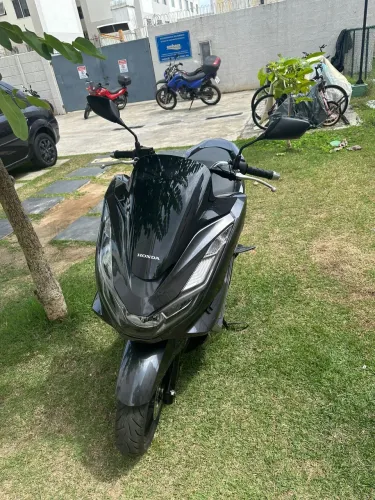 Vende-se Uma PCX 2024