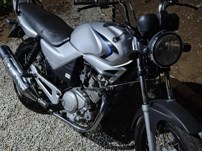Moto YBR 125