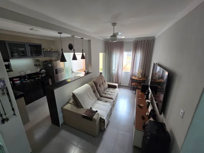 Vila Mury - Direto com o proprietário (eu), casa com terraço em excelente rua do bairro.