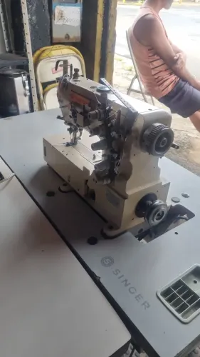 Maquina singer ganoleira