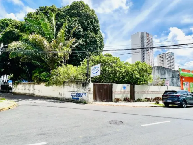 CASA 7 DORMITÓRIOS - Bairro Boa Vista