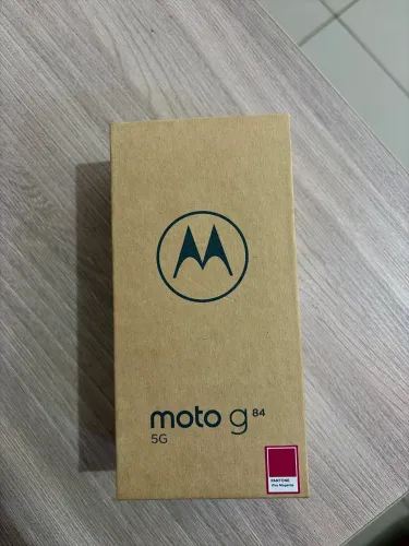 Moto g84