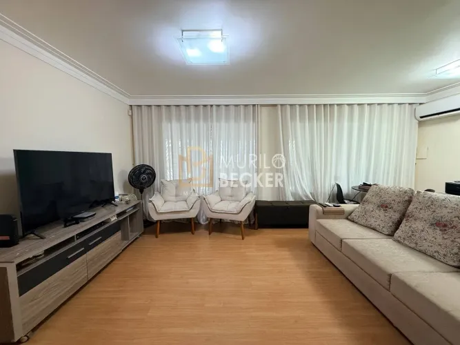 Casa à venda com 3 dormitórios 1 suite no JARDIM SATÉLITE LOTE INTEIRO