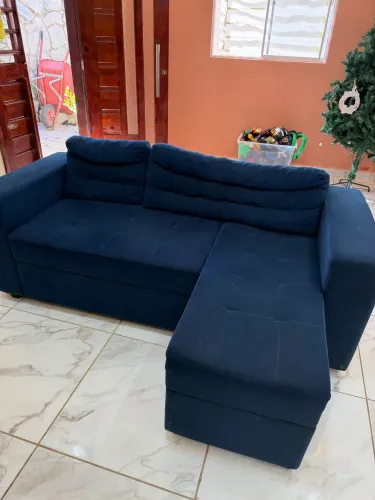 Sofá em L tom azul