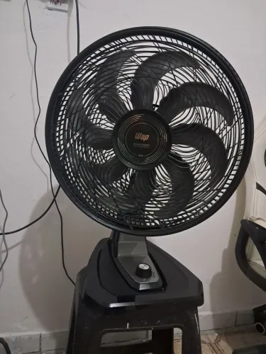 Ventilador de Mesa 40cm 6 Pás Maxx Force Britânia BVT400 Preto com Prata 127V