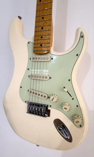 Guitarra Tagima Stratocaster