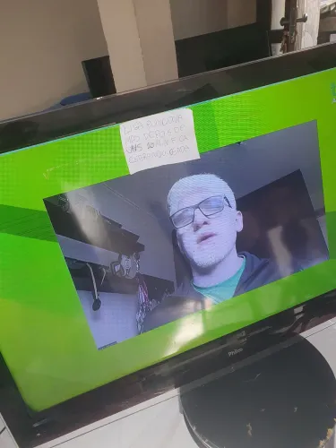 Lote de tvs leia a descrição