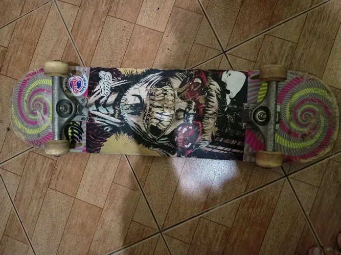 Skate usado shep attite rolamento spitfire roda chaze truck chaze
