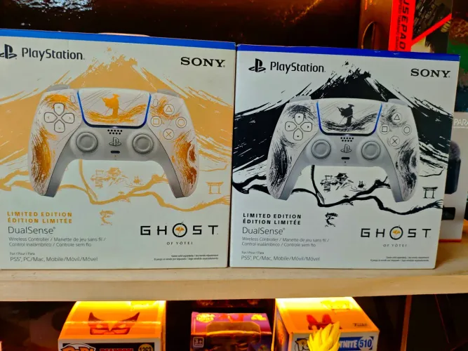 Controles PS5 Ghost Of Yotei Gold e black