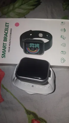 Smartwatch novo na caixa , tenho rosa, branco e preto