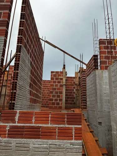 Casa em Construção /Otimo preço para terminar