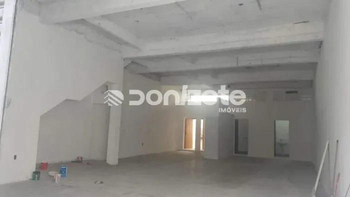 Salão Comercial à Venda em Santo André (Centro) 168m², 2 Vagas