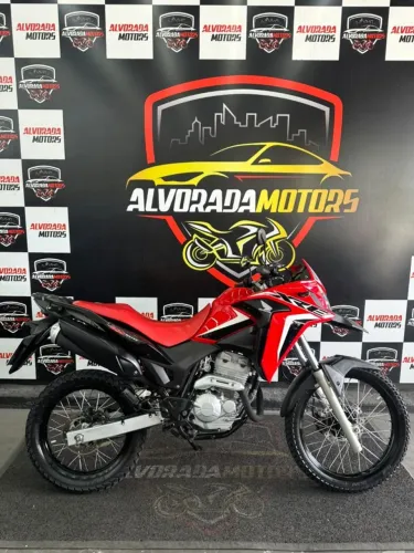 xre 300 rally 2023 22.700 km. Emplacada e à pronta entrega