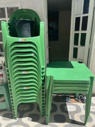 CADEIRA E MESA PRA ALUGAR OU VENDER 16X4 unidades