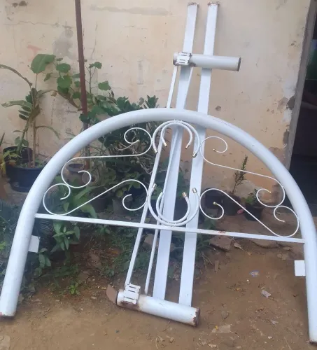 Vende-se esta cama mas está sem extrato