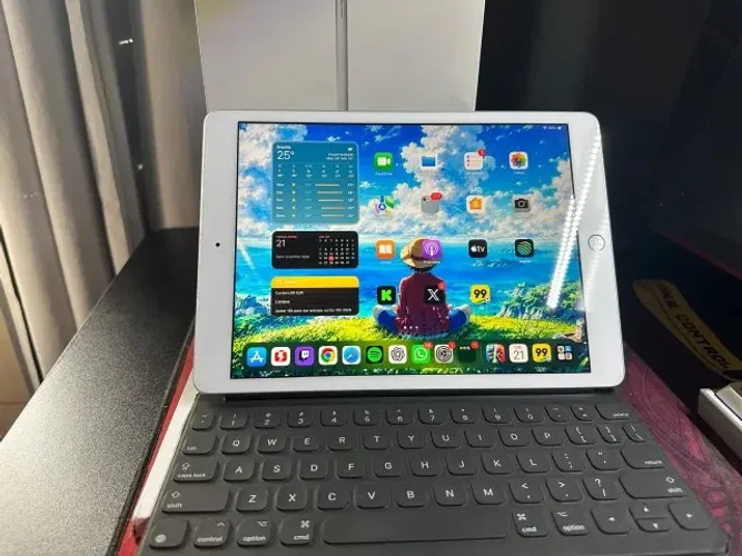 iPad 7° Geração 128GB Branco + Smart Keyboard