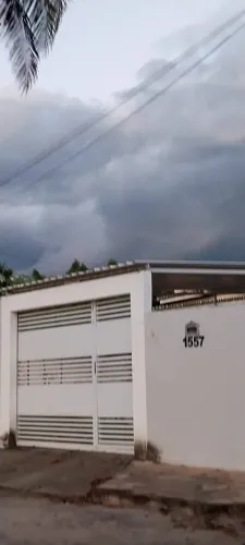 Alugo casa em jacobina com 3/4  uma suíte com jardim de inverno, sala,piscina, varandas